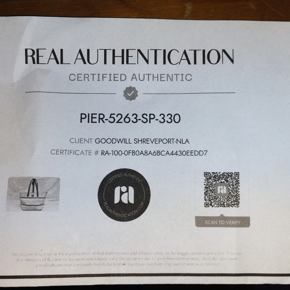 Dooney & Bourke Striped XLG Tote Bag With COA - Picture 10 of 10